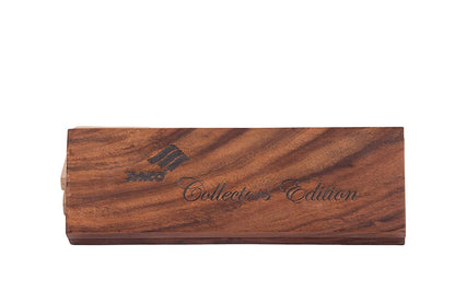 Collector Edition Striker